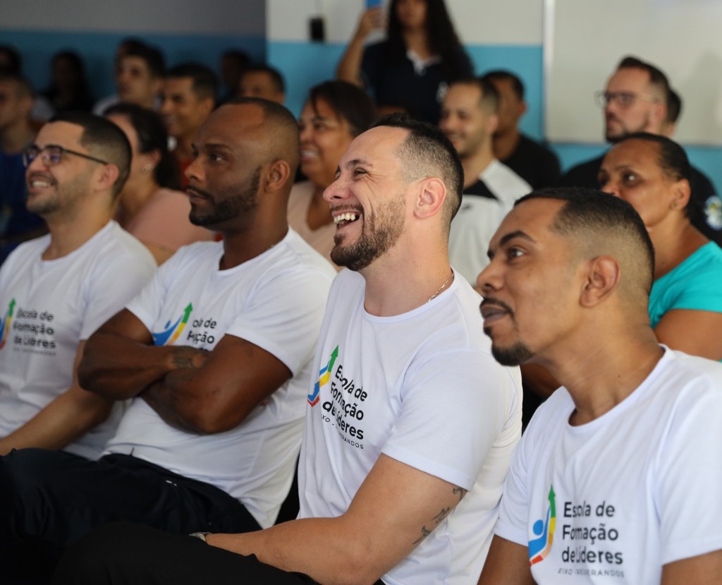 Participantes da Escola de Formação de Líderes em evento presencial da FBAC